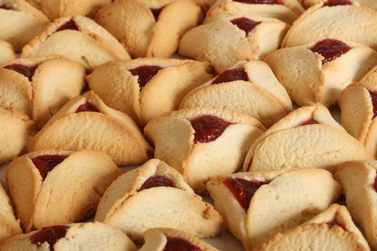 Two Brothers and Their Three-Cornered Cookies